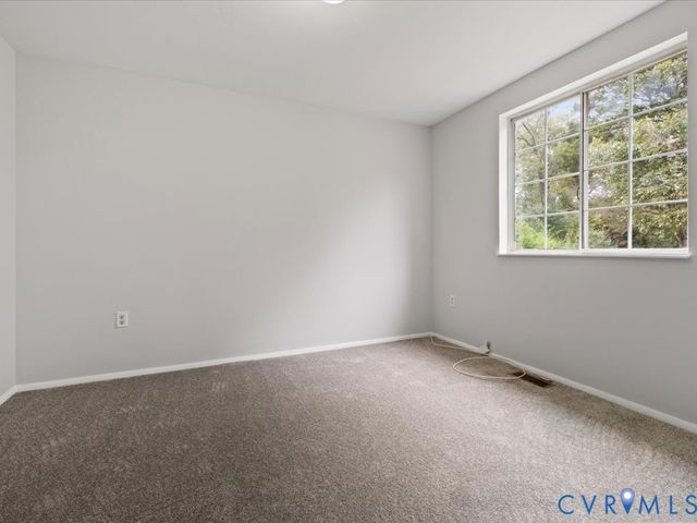 1104 Bentbrook Dr, Highland Springs, VA 23231