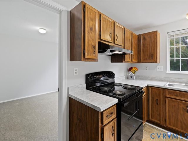 1104 Bentbrook Dr, Highland Springs, VA 23231