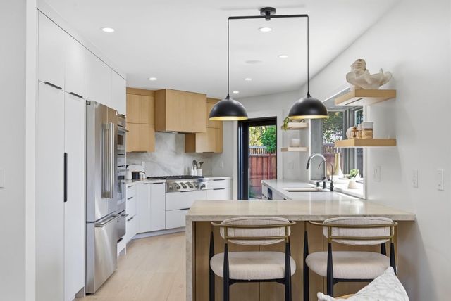 845 Pollard Road, Los Gatos, CA 95032