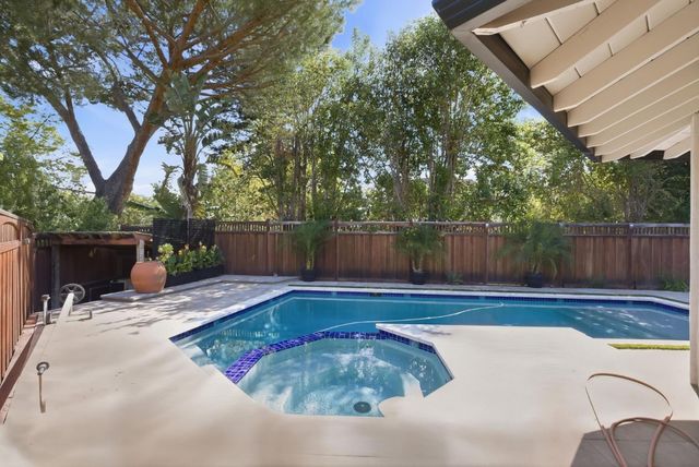 845 Pollard Road, Los Gatos, CA 95032