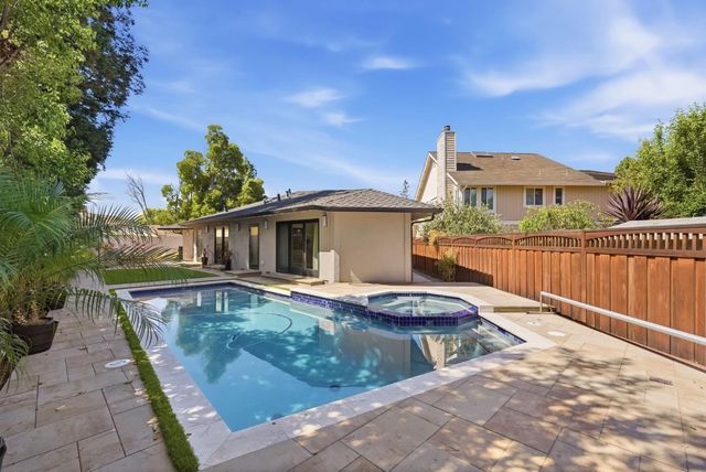 845 Pollard Road, Los Gatos, CA 95032