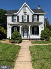 172 N 3RD ST #UNIT 2, Oxford, PA 19363