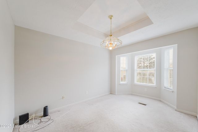 4400 Bays End Ct, Louisville, KY 40245