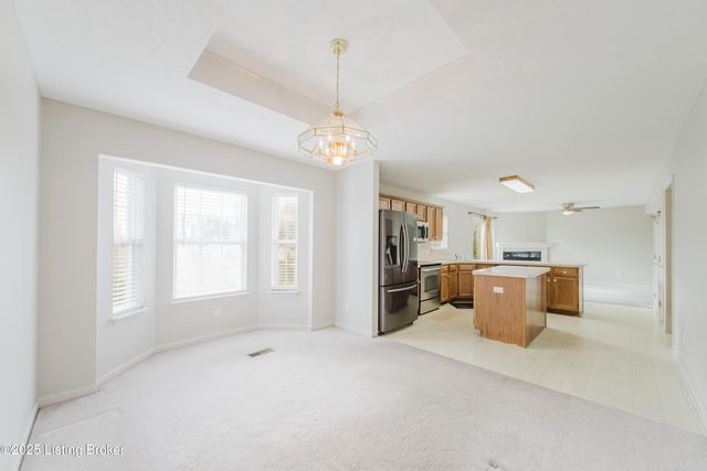 4400 Bays End Ct, Louisville, KY 40245