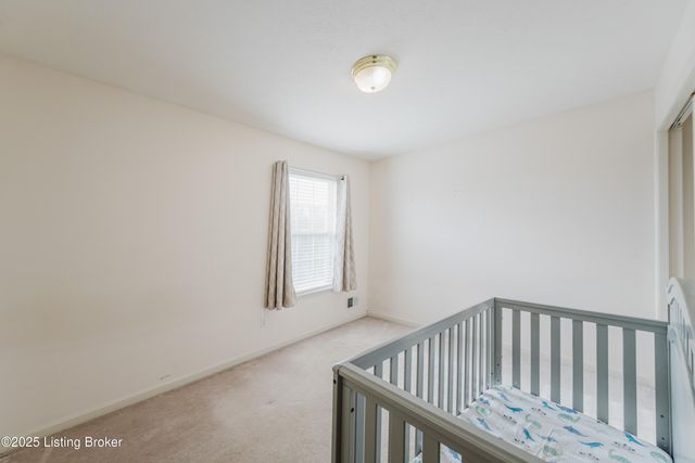 4400 Bays End Ct, Louisville, KY 40245