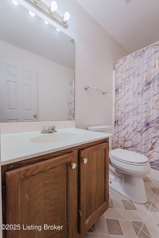 4400 Bays End Ct, Louisville, KY 40245