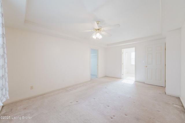 4400 Bays End Ct, Louisville, KY 40245