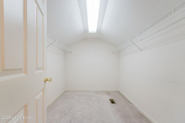 4400 Bays End Ct, Louisville, KY 40245