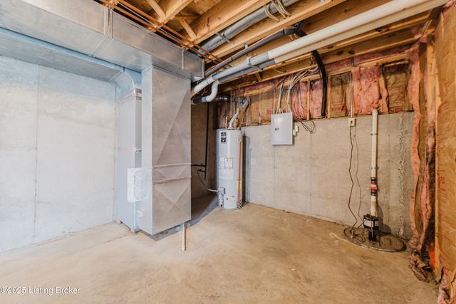 4400 Bays End Ct, Louisville, KY 40245