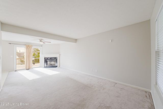 4400 Bays End Ct, Louisville, KY 40245