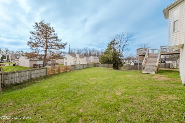 4400 Bays End Ct, Louisville, KY 40245