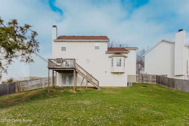 4400 Bays End Ct, Louisville, KY 40245