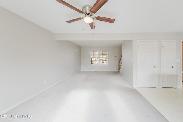 4400 Bays End Ct, Louisville, KY 40245