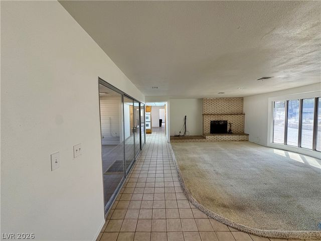 6930 South Valley View Boulevard, Las Vegas, NV 89118