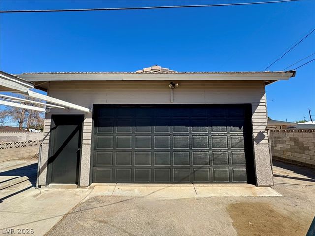 6930 South Valley View Boulevard, Las Vegas, NV 89118