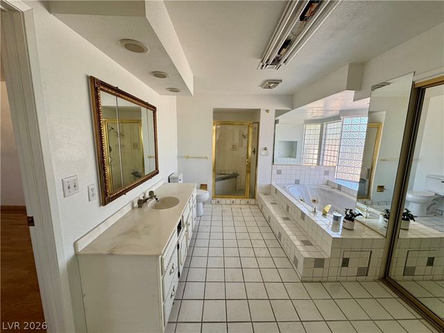 6930 South Valley View Boulevard, Las Vegas, NV 89118
