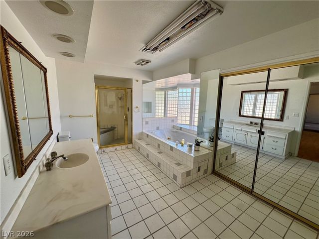 6930 South Valley View Boulevard, Las Vegas, NV 89118