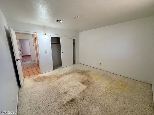 6930 South Valley View Boulevard, Las Vegas, NV 89118