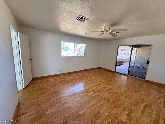 6930 South Valley View Boulevard, Las Vegas, NV 89118