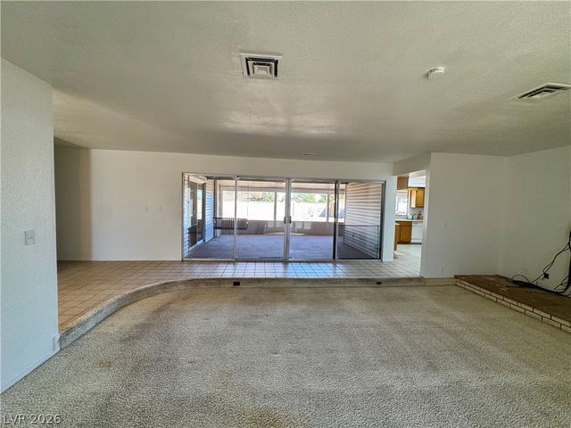 6930 South Valley View Boulevard, Las Vegas, NV 89118