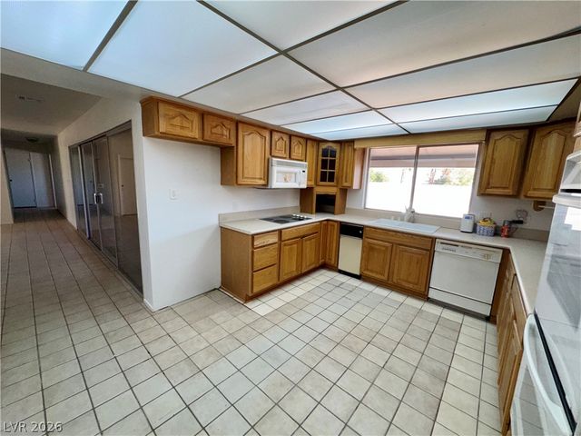 6930 South Valley View Boulevard, Las Vegas, NV 89118