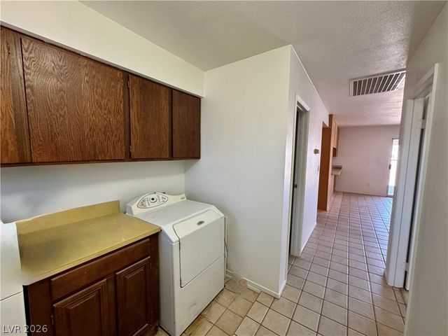 6930 South Valley View Boulevard, Las Vegas, NV 89118