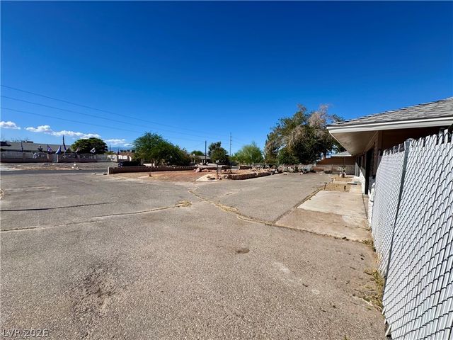 6930 South Valley View Boulevard, Las Vegas, NV 89118
