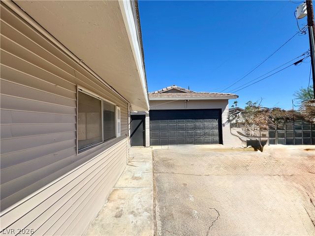 6930 South Valley View Boulevard, Las Vegas, NV 89118