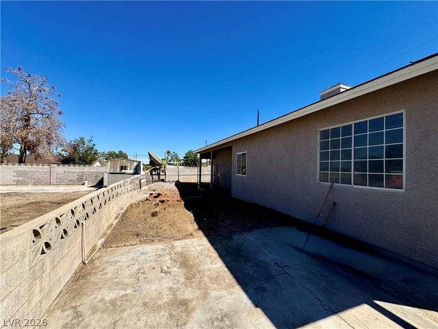 6930 South Valley View Boulevard, Las Vegas, NV 89118
