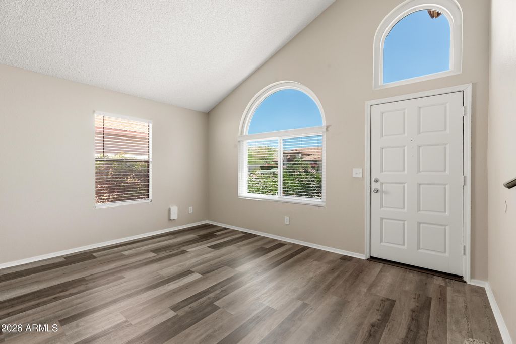 Image 31 of property listing at 15022 S 28TH Street, Phoenix, AZ 85048