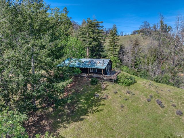 12300 Skaggs Rd, Geyserville, CA 95441