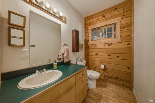 12300 Skaggs Rd, Geyserville, CA 95441