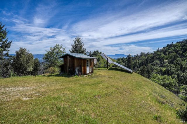 12300 Skaggs Rd, Geyserville, CA 95441