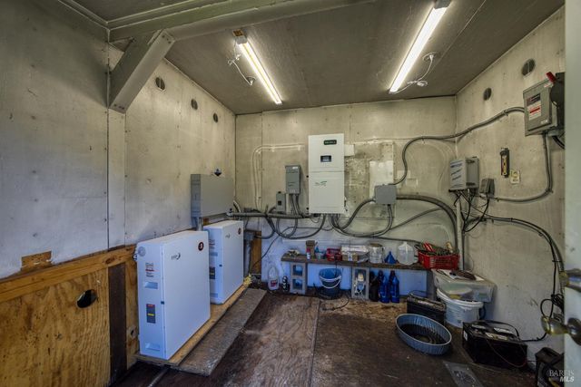 12300 Skaggs Rd, Geyserville, CA 95441