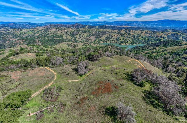 12300 Skaggs Rd, Geyserville, CA 95441