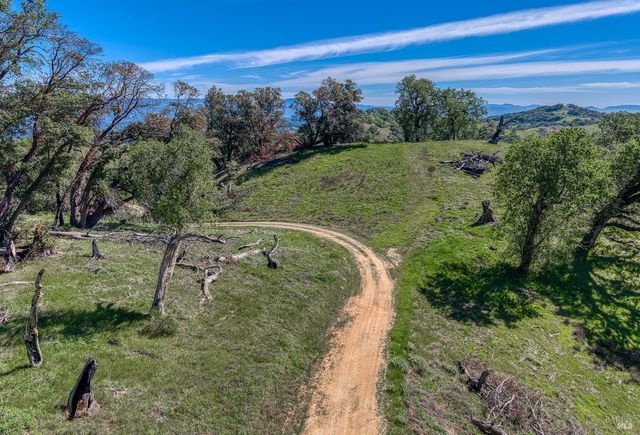 12300 Skaggs Rd, Geyserville, CA 95441