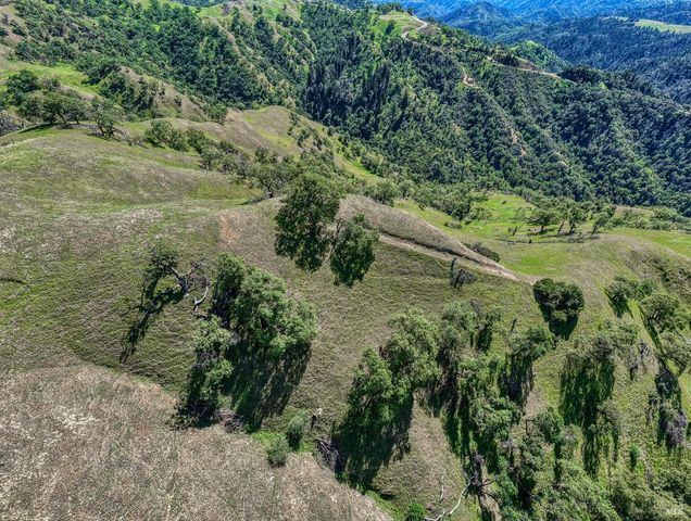 12300 Skaggs Rd, Geyserville, CA 95441