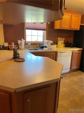 1377 Duchess Lane, Alden, NY 14004