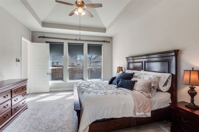 305 Oak Hollow Way, Little Elm, TX 75068