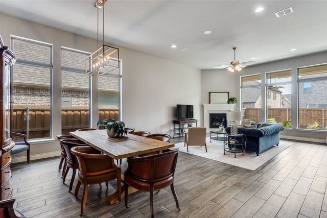 305 Oak Hollow Way, Little Elm, TX 75068