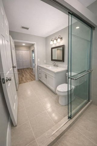 23 W Lexington Ln C, Palm Beach Gardens, FL 33418