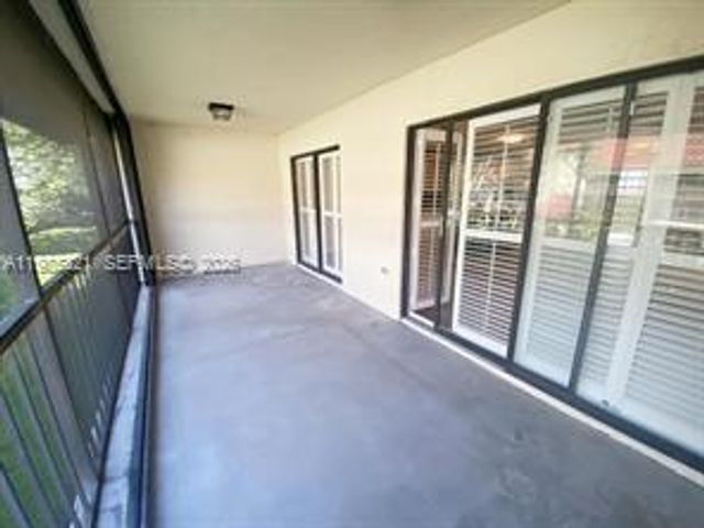 23 W Lexington Ln C, Palm Beach Gardens, FL 33418