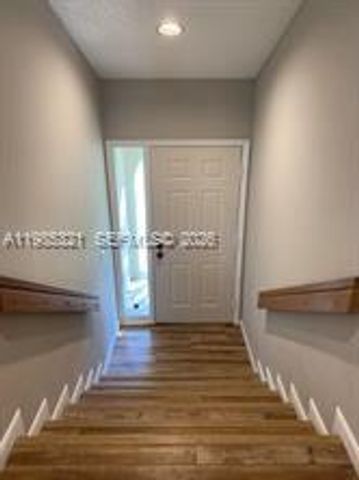 23 W Lexington Ln C, Palm Beach Gardens, FL 33418