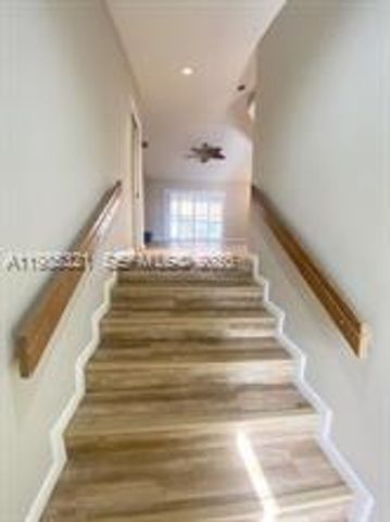 23 W Lexington Ln C, Palm Beach Gardens, FL 33418