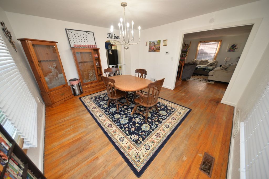 Image 13 of property listing at 1501 Viola Avenue, Mt Vernon, IL 62864