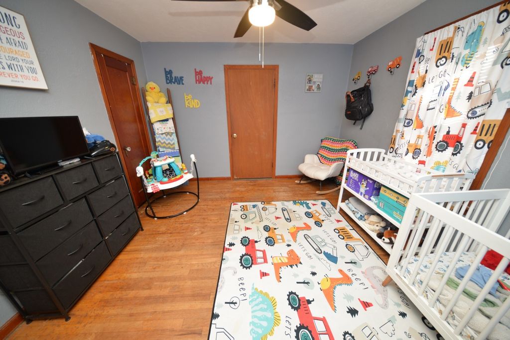 Image 20 of property listing at 1501 Viola Avenue, Mt Vernon, IL 62864
