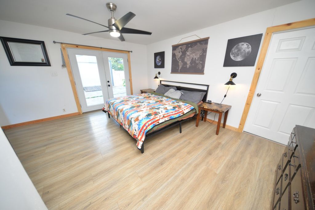 Image 27 of property listing at 1501 Viola Avenue, Mt Vernon, IL 62864