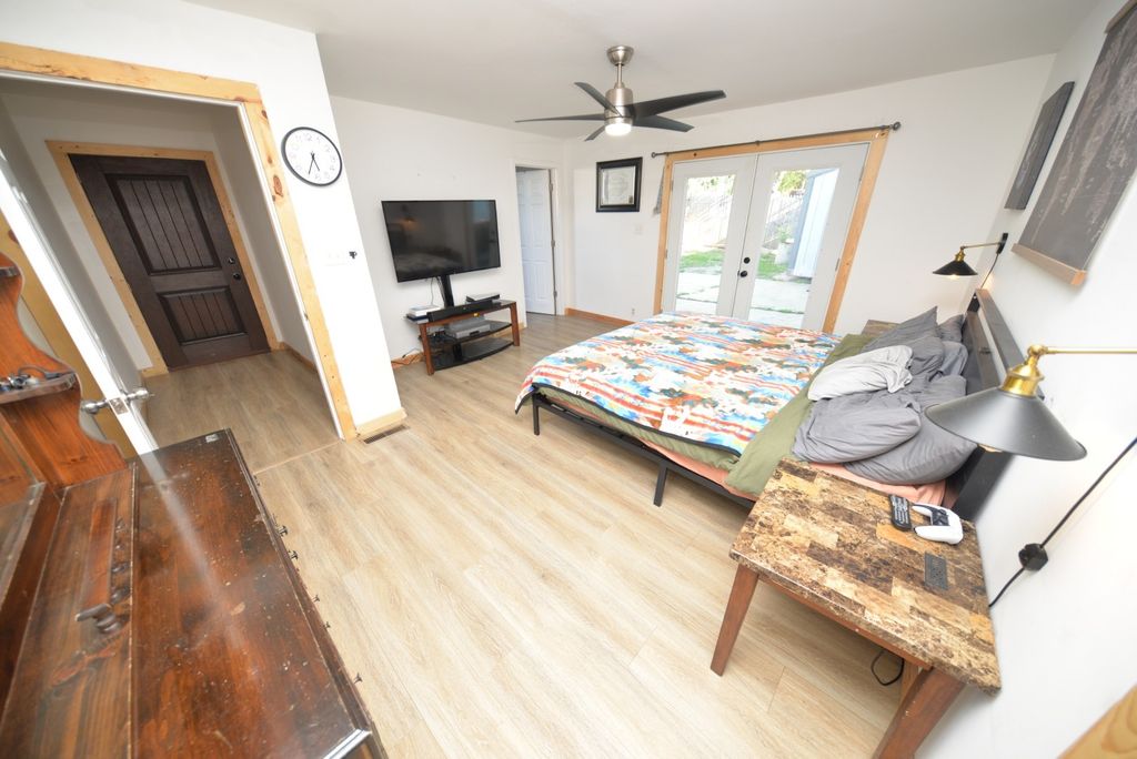 Image 29 of property listing at 1501 Viola Avenue, Mt Vernon, IL 62864