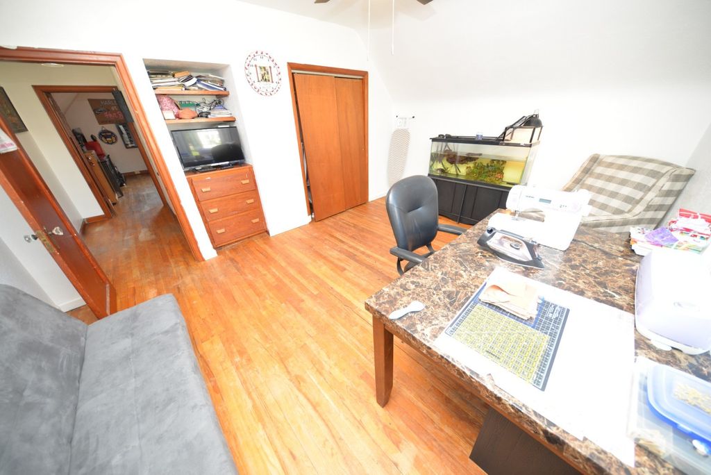 Image 34 of property listing at 1501 Viola Avenue, Mt Vernon, IL 62864