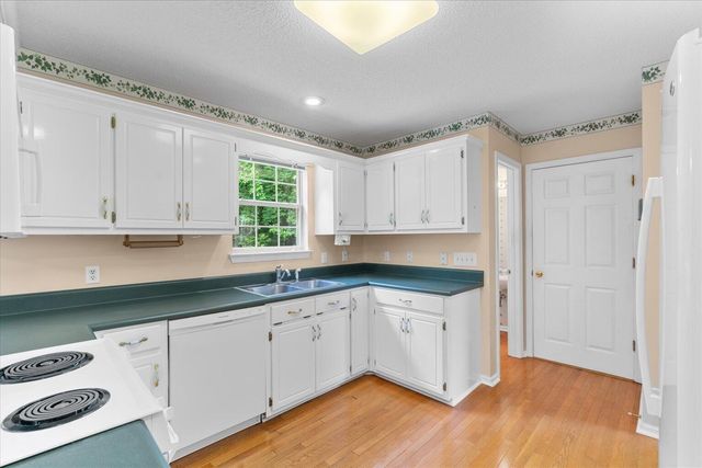313 Viewmont Drive, Tunnel Hill, GA 30755
